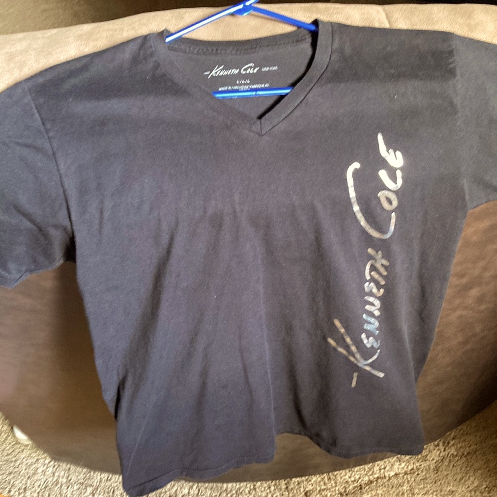 Black v neck Kenneth Cole New York